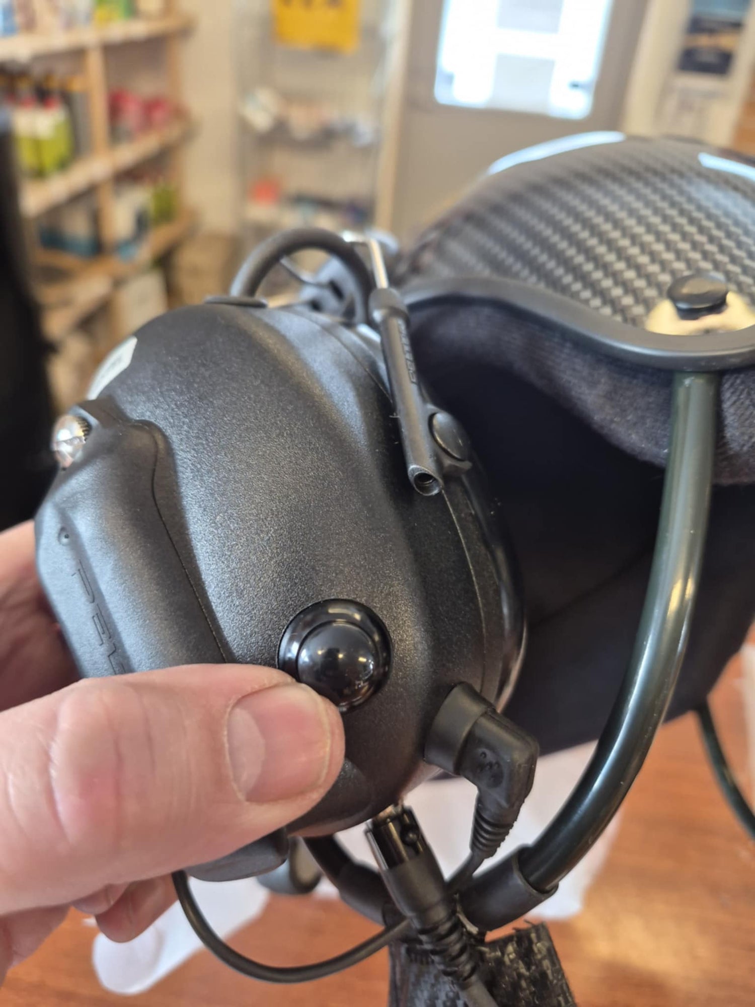 2 st Icaro TZ Svart utan visir med Peltor ProTac XP